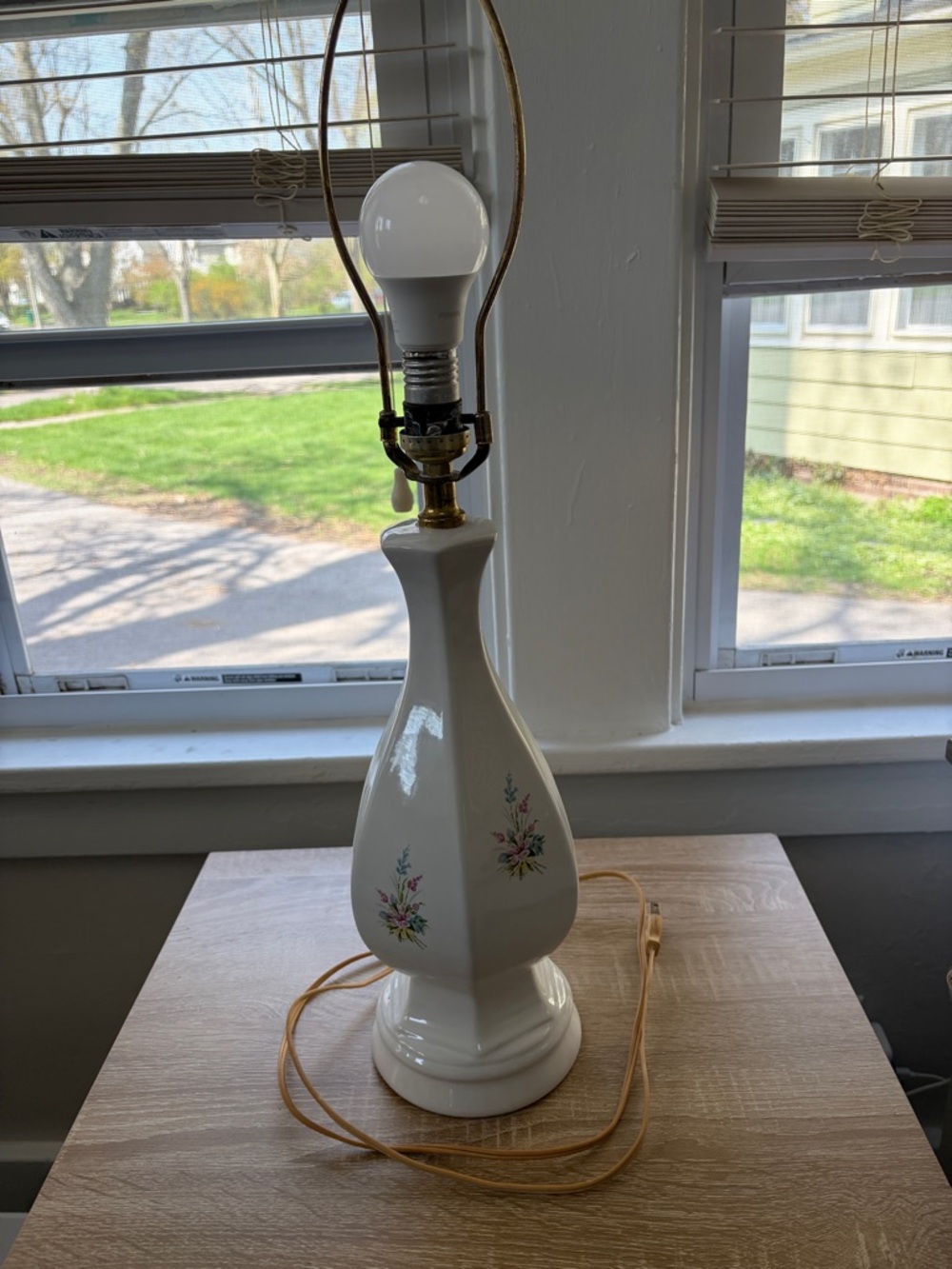 Classic White Ceramic Table Lamp with Delicate Floral Motif